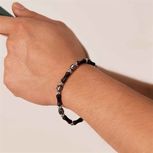 Onyx hametiet kralenarmband.